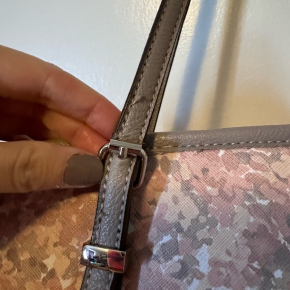 Nine West zip up tote - Picture 9 of 15